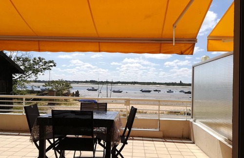 Arcachon Apartment | Arcachon Aiguillon In Calm "feet in the water" Direct access to the beach