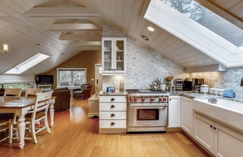 Arch Cape House | Arcadia Cottage - Beachcomber Vacation Homes