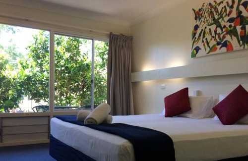 Arcadia Hotel | Arcadia Village Motel