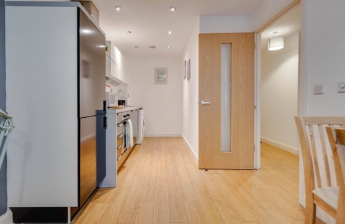 Theatreland Birmingham Apartment | Arcadian Apartment with Balcony