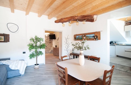 Sulzano Apartment | Archangel Holiday Homes - Raphael