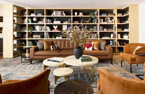 Old Town Alexandria Hotel | Archer Hotel Old Town Alexandria