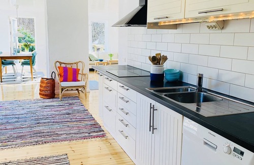Varmdo Cottage | Archipelago house near the sea on Djurö