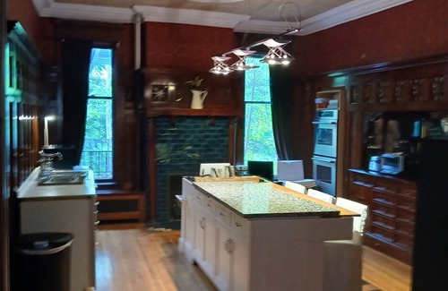 Downtown Minneapolis House | Architect's Brownstone Mansion 3B3B, Porch, Garden