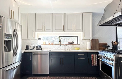 Eagle Rock House | Architectural, Art filled home, close to the Rose Bowl