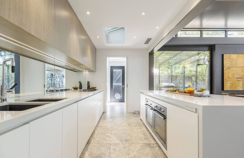 Hawthorn House | Architectural Luxury Home - Premier location in Hawthorn