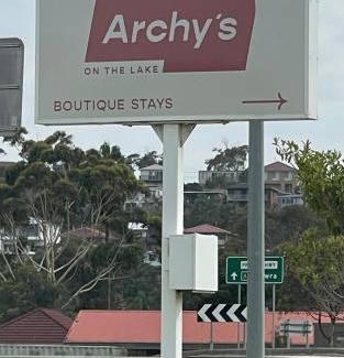 Burrill Lake Hotel | Archy's on the Lake