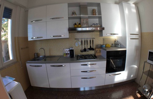 Albissola Marina Apartment | Arcobaleno Apartament in Albissola Marina (SV) 500 meters from the sea.