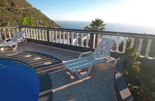 Arco da Calheta Apartment | Arcos Grands Apt enormous private pool Luxury & relaxing VIEWS! T4.
