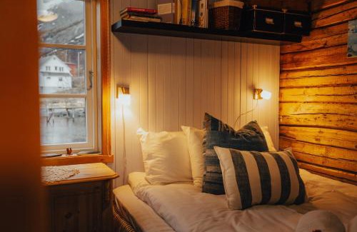 Moskenes House | Arctic Fishermans Lodge- SAUNA included