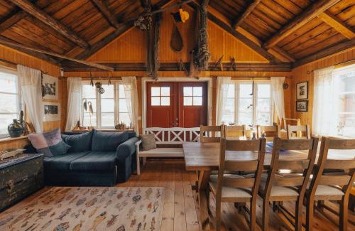 Moskenes House | Arctic Fishermans Lodge- SAUNA included
