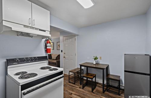 North Star Apartment | Arctic Fox Den - Westwood 6