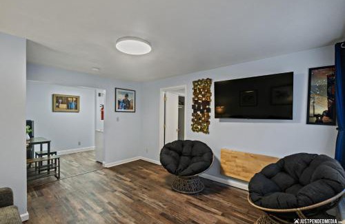 North Star Apartment | Arctic Fox Den - Westwood 6