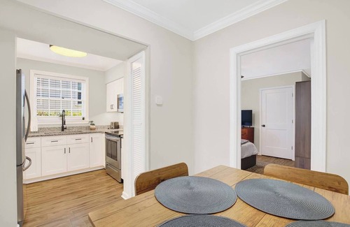 Midtown Apartment | Ardsley Upscale Living Unit #2