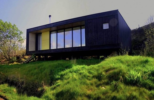 Portnalong House | Ardtreck-Your Private SAUNA,HILL,Wood burner&more