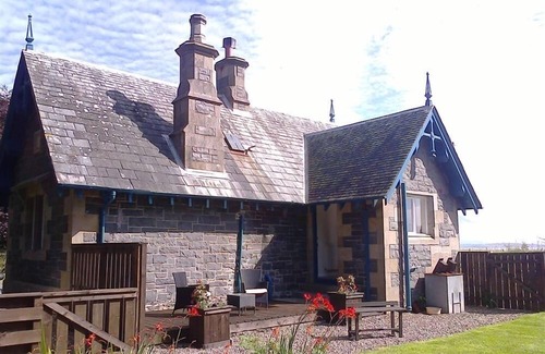 Ardwell Cottage | Ardwell House East Lodge - a cottage that sleeps 2 guests in 1 bedroom