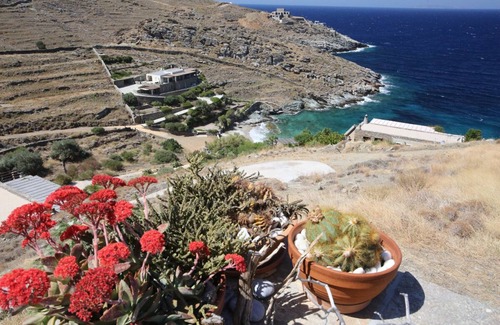 Pisses Villa | Are you in too much? Idealle sea solution for 18-24 people. KeaVillaRent