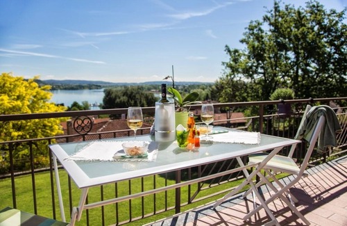 Dormelletto Villa | Are you looking for quiet and relaxation on Lake Maggiore? YOU are at home here