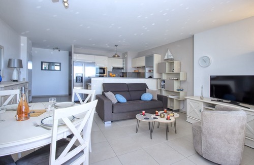 La Ciotat Apartment | Arello. Exceptional sea view, AC, beach access