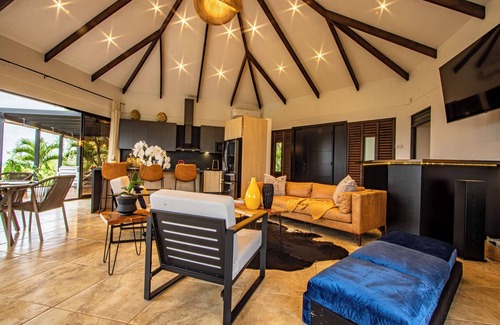 El Tanque House | Arenal Kabata Luxury Home Entire Valley View