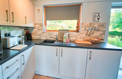 Llanycil Cottage | ARENIG - BALA LAKE, romantic in Bala