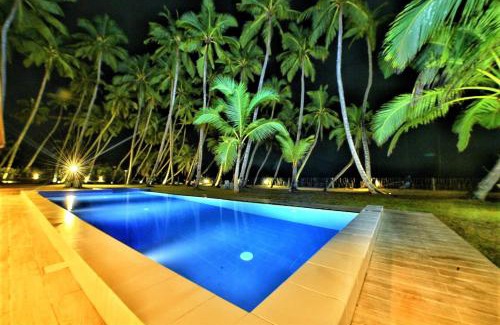 Kahandamodara House | Arhimser Villa-superb 4 bedroom beachfront for 8 in Ranna, Tangalle, HB, pool, free pick up for entire villa 7 night stays arriving together, serviced, taxes included