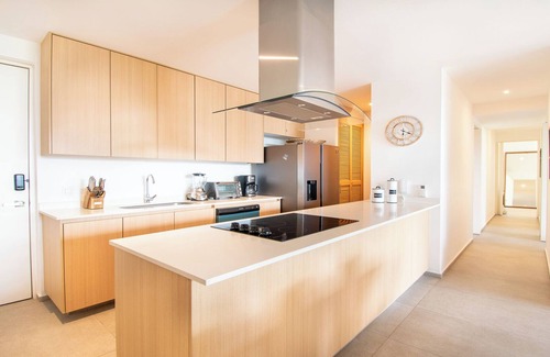 Flamingos Condo | Aria Ocean View Condo 206 by Kivoya