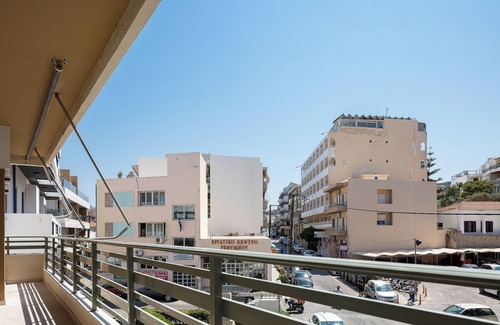 Rethymno Apartment | Aria's apt, chic & modern, close to the beach!