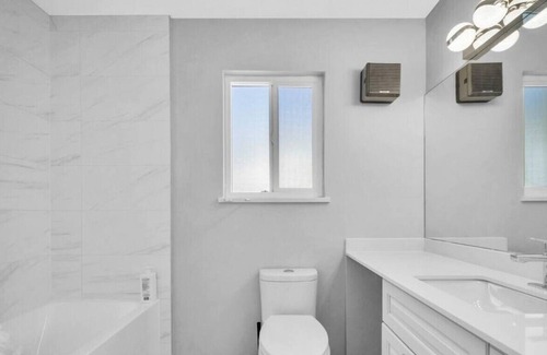Steveston House | Aries House 3 bedroom