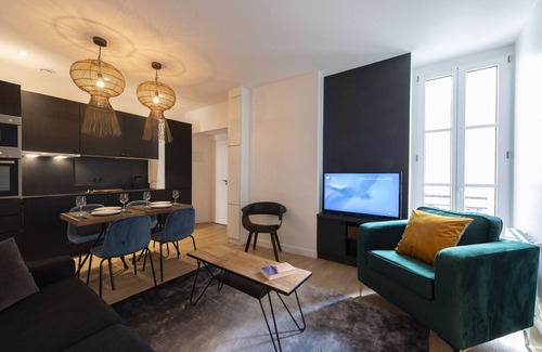 Vivienne Apartment | Arigato, 2BR/2BA, 6 people