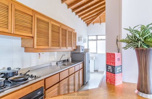 La Aguacatala Apartment | Arkadia Mall-Rodeo-Breakfast-Daily-Cleaning-56m2-TW