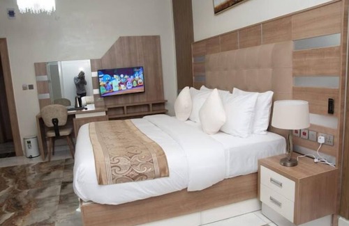 Epetu Hotel | Arkplus Hotel and Suites