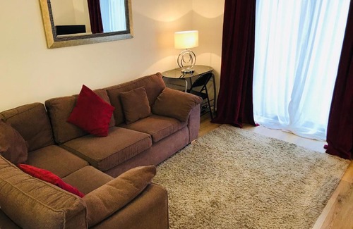 Bicester House | Arma Short Stays Conifer Drive