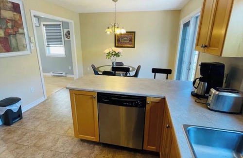 Halifax House | Armdale Urban Lodge, Dine & Stay
