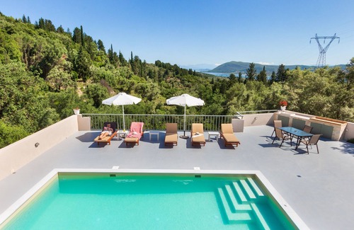 Kariotai Villa | Armonia View Villa with pool and amazing surrounding nature