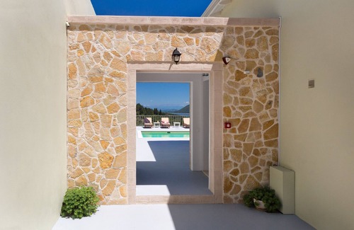 Kariotai Villa | Armonia View Villa with pool and amazing surrounding nature