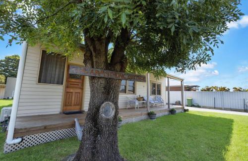 Paynesville House | Armstrong Cottage
