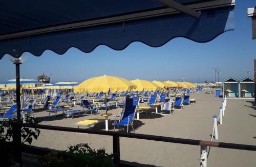 Quartiere XXXIV Lido di Ostia Levante Apartment | Armuzzi Garden, Roma e mare