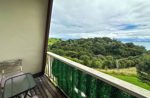 Amodeo Bay Apartment | Aroha A-Frames - Whare Iti