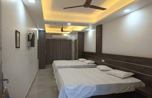 Kalamassery Hotel | Aroma Serviced Villa