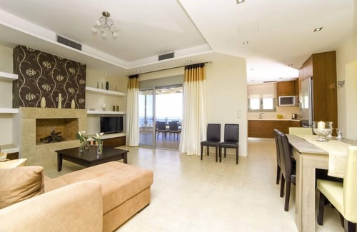 Hersonissos Centre Villa | Aroma Villas