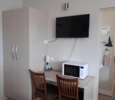 Temora Hotel | Aromet Motor Inn