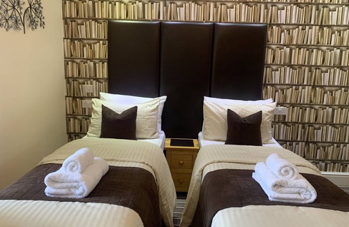 Torquay Bed & Breakfast | Arran Lodge