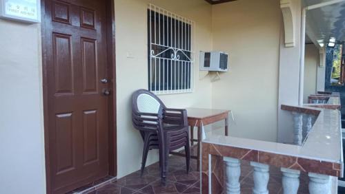 Puerto Galera Apartment | Arrians Guest House