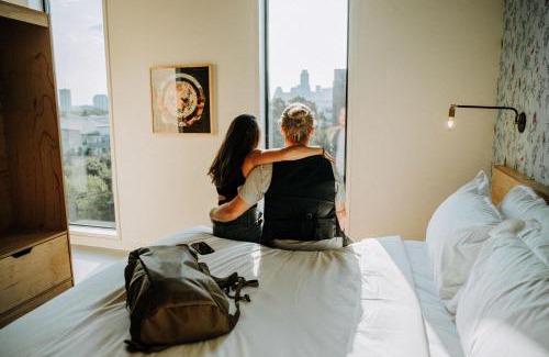 East Cesar Chavez Hotel | ARRIVE Austin