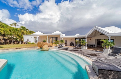 Mont Jean Villa | Arrow Marine (2/3 Rooms)