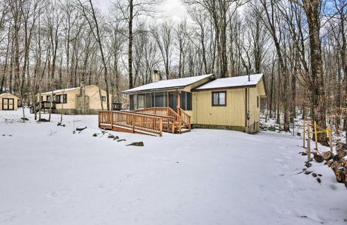 Thornhurst House | Arrowhead Lake Amenities Quaint Home with Fireplace