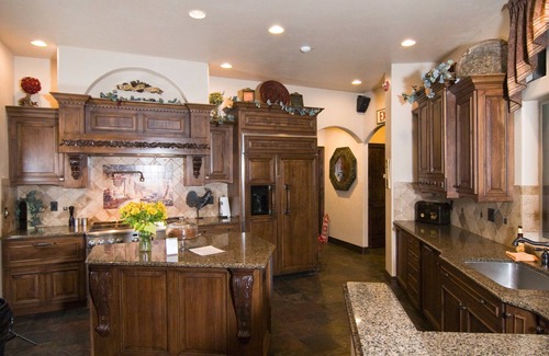 Doubleheader House | Arrowhead Manor Bed & Breakfast Inn & Event Center
