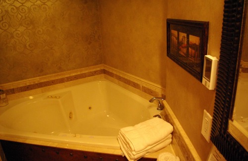 Doubleheader House | Arrowhead Manor Bed & Breakfast Inn & Event Center