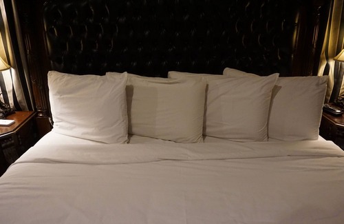 Doubleheader House | Arrowhead Manor Bed & Breakfast Inn & Event Center
